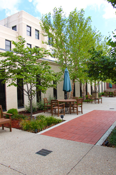 Memorial Hospital Courtyard